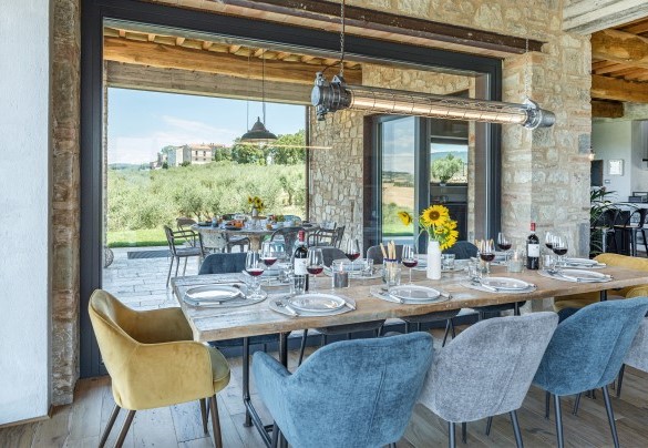 Dining area open with the sitting area - Casale The Place