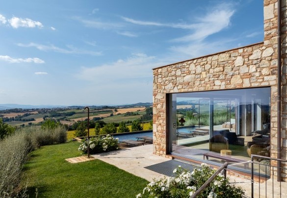 Villa in pietra dotata di grandi vetrate - Casale The Place    