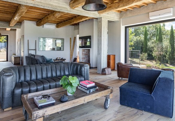  Bright and welcoming living room - Casale The Place
