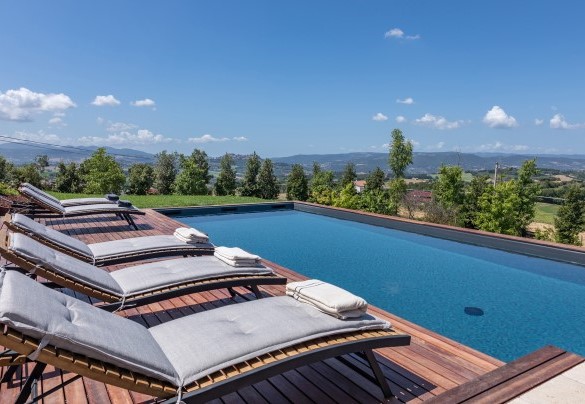 The panoramic and spectacular swimming pool - Casale The Place 