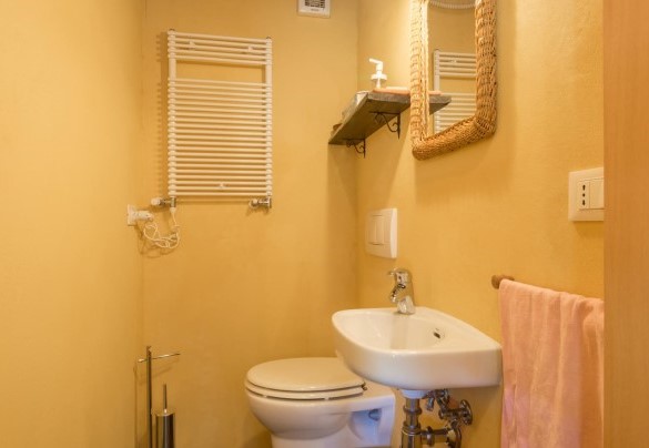 Bagno ospiti n.3 al servizio della dependance - Casale Verdicchio 10+2