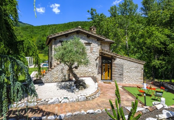 L'ingresso a Casalino Galassi - Casalino Galassi