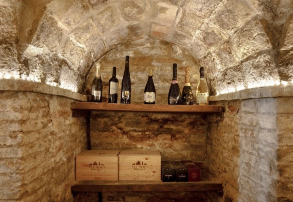 Characteristic stone cellar on the basement - Casatorre 