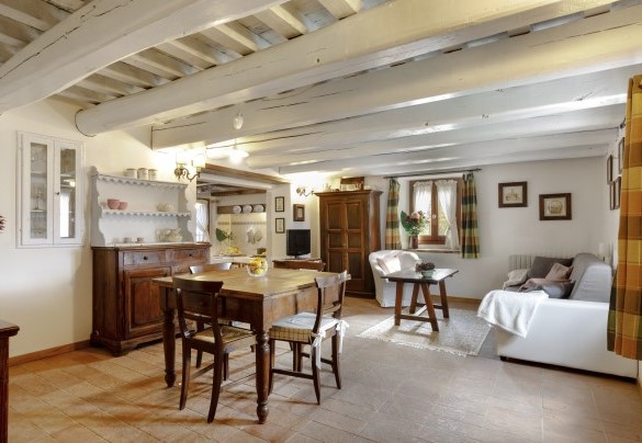 Open plan with dining area and kitchen on the ground floor - Casatorre 