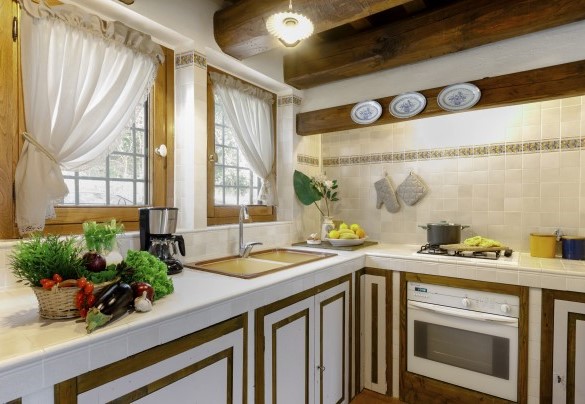 Open plan with kitchen and dining area on the ground floor - Casatorre  