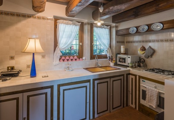 Open plan with kitchen and dining area on the ground floor - Casatorre 6+2  