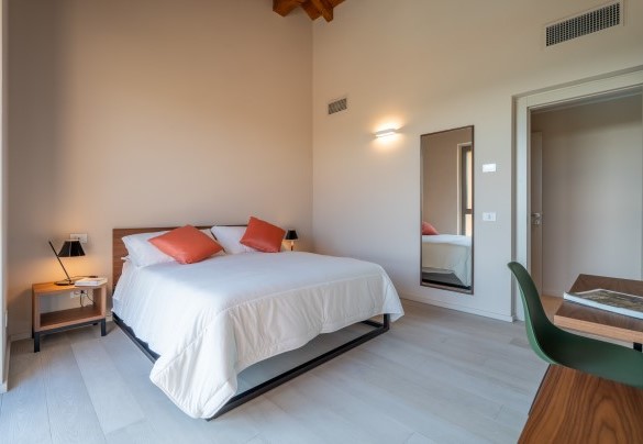 Double bedroom no. 5 on the first floor – Cascina Buzio