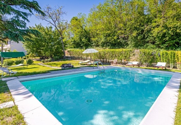 The pool is lined with PVC - Cascina La Valle