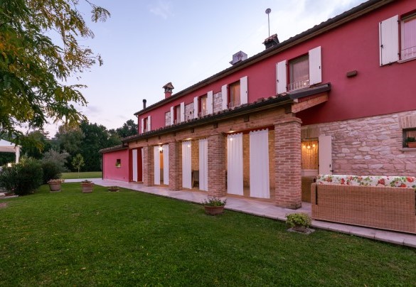Veduta generale della villa – Cascina Marianna