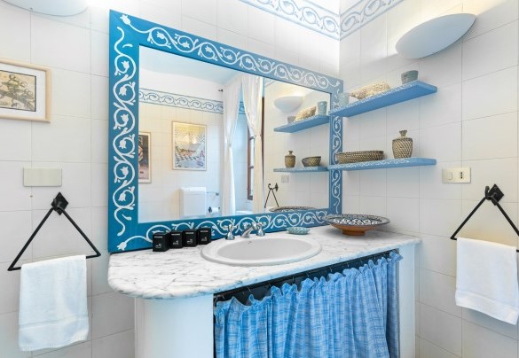 Bathroom with shower n.3 – Cascina Monferrato
