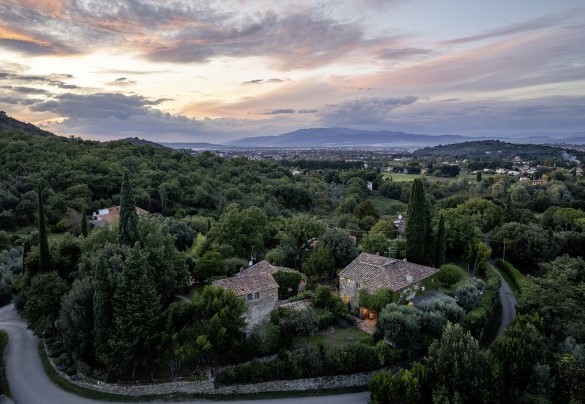 The property at sunset - Case Novole