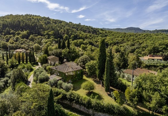 Surrounded by greenery, just a few steps from Arezzo - Case Novole
