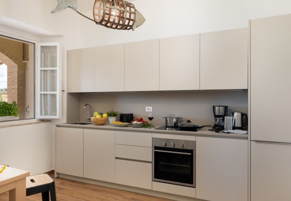 La cucina attrezzata nell’unità 2 al piano terra – Casolare San Martino