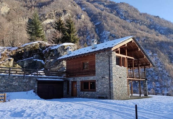 La meticolosa ristrutturazione di un fienile del 1800 ha dato vita a questo meraviglioso chalet - Chalet Walser