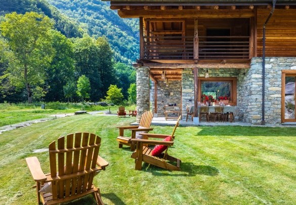 Trascorrere una vacanza all’insegna del pieno relax, immersi nella natura di un ambiente montano di straordinaria bellezza - Chalet Walser