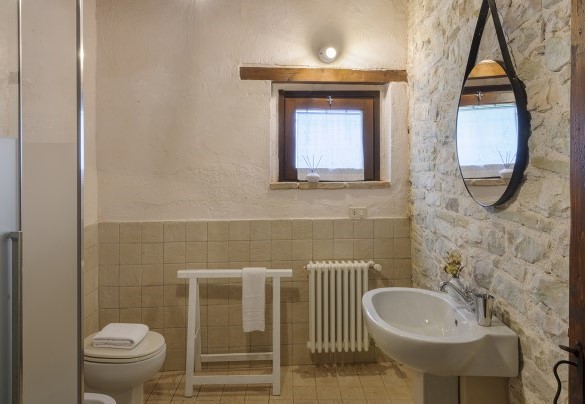 Bathroom 1 with shower, ground floor - Checello