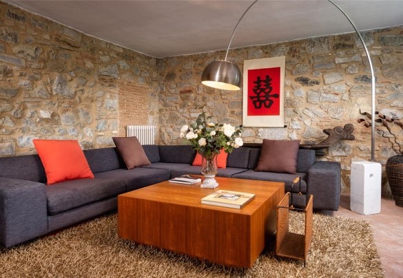 The welcoming living room on the ground floor – Cinque Cipressi
