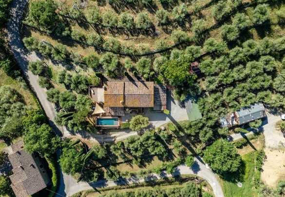 Immerso tra le verdi colline umbre - Colle Calzolaro  