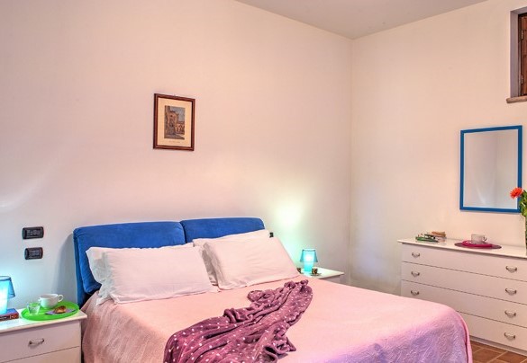La camera da letto al piano terra - Colle Del Sole