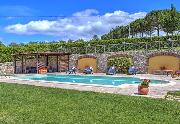 La stupenda piscina con depurazione a cloro - Colle Del Sole