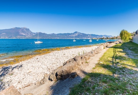 One of the many small beaches reachable in a few minutes – Corazza