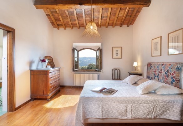 The double bedroom on the first floor - Cosciano