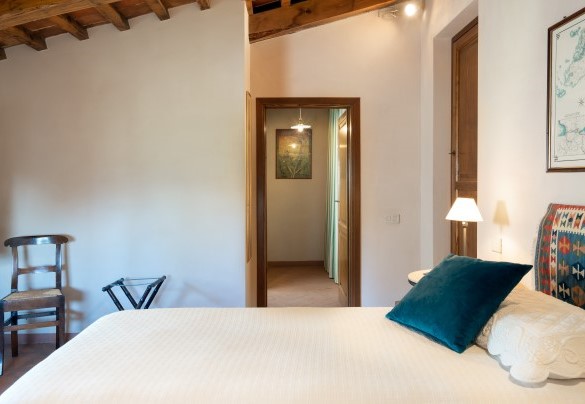 The double bedroom on the first floor - Cosciano