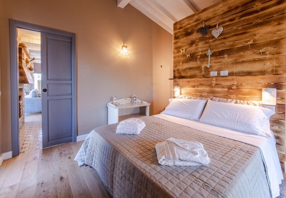 Camera matrimoniale con bagno en suite - Cottage Violapo