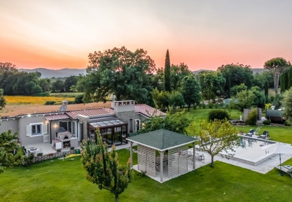 L'intera proprietà vista dall'alto - Cottage Violapo