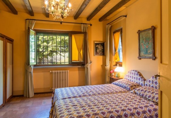 La camera da letto doppia al piano superiore - Country House Montepietraia e San Martino