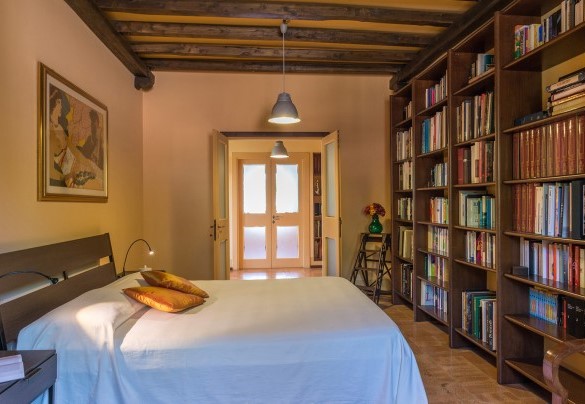 Double bedroom n. 5 on the first floor – Country House Montepietraia 