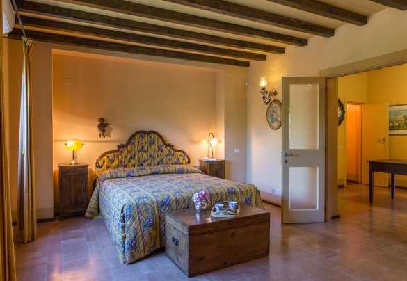 Double bedroom n. 4 on the first floor – Country House Montepietraia 