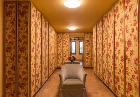 Whardrobe room on ground floor – Country House Montepietraia 