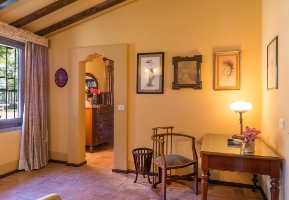 Double bedroom n.1 wth sitting space on the ground floor – Country House Montepietraia 