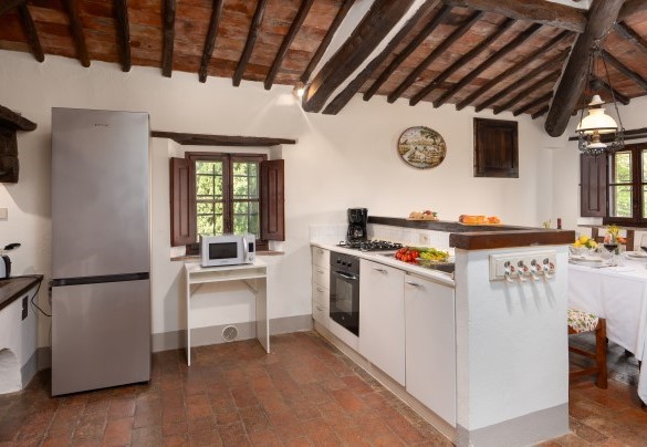 Fully-equipped kitchen and dining room – Crognole 