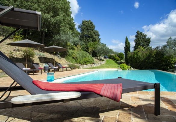 Il bordo piscina in cotto - Dalmanuta