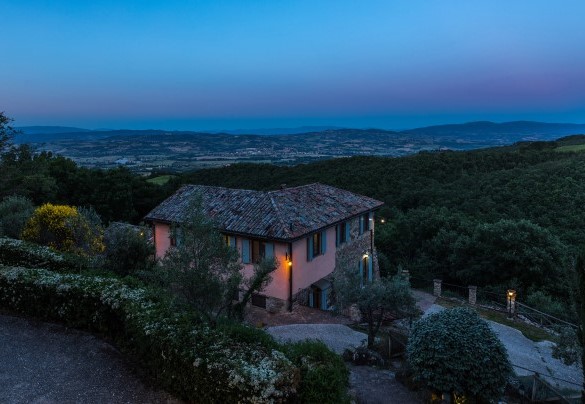 Il panorama serale della villa - Dalmanuta