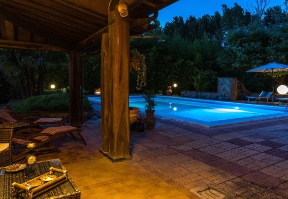The romantic portico illuminated at sunset - Dimora Alessandra