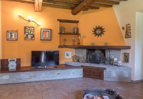 Living room with fireplace - Dimora Alessandra