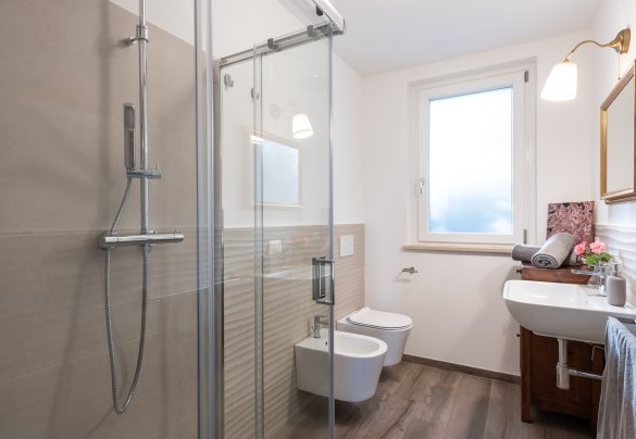 Bagno con doccia n. 1 - Dimora Campo delle Mura