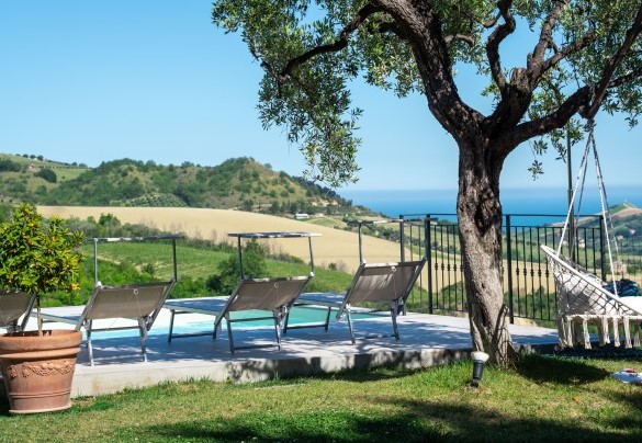 La piscina panoramica – Dimora Campo delle Mura