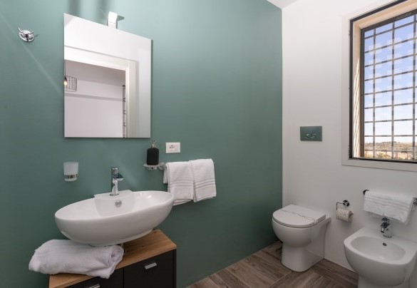 Il bagno privato con doccia n. 4 - Dimora degli Ulivi