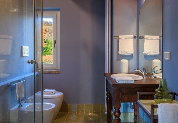 En-suite bathroom with shower no. 3 on the first floor - Dimora dei Sogni