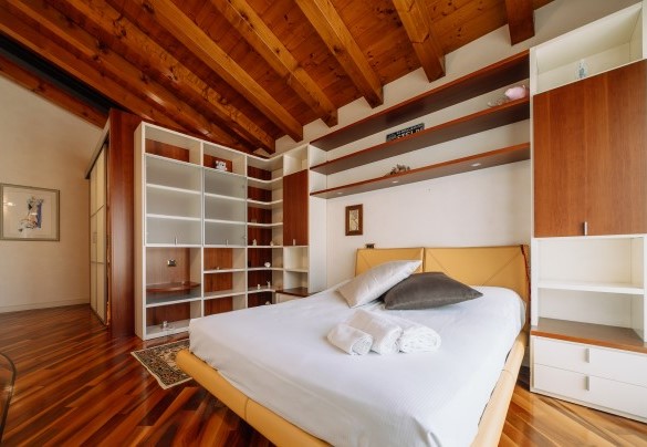 Double bedroom n.4 with bed 1,40 m wide on the first floor - Dimora delle Stelle