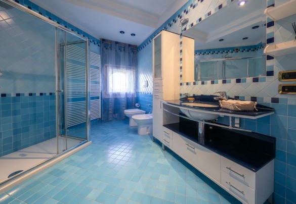 Bathroom with shower n.5 on the first floor - Dimora delle Stelle
