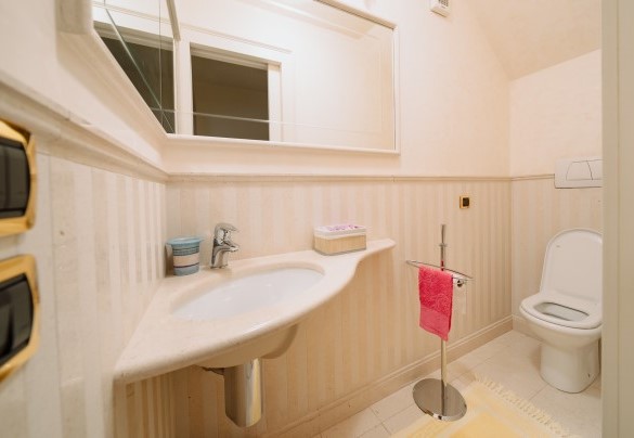 Guest bathroom on the lower ground floor – Dimora delle Stelle 
