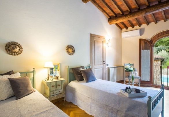 Triple bedroom n.3 with single beds on the first foor – Dimora La Torre di Bussotto 
