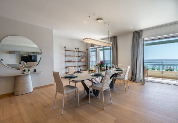 L’ariosa e luminosa zona pranzo – Dimora Mareblu