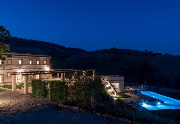 The entire villa illuminated - Dimora Montefiore
