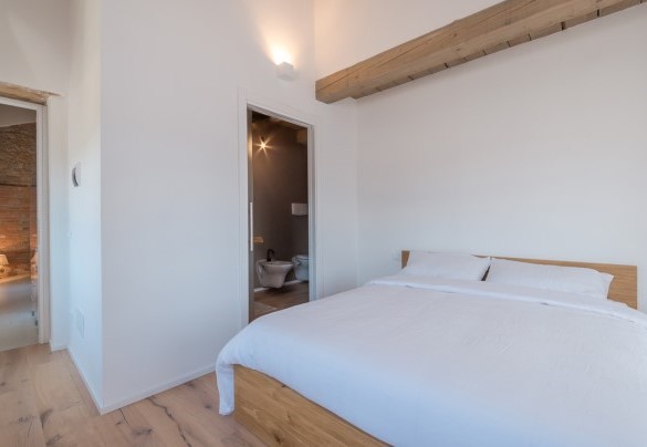 Master bedroom on the first floor - Dimora Montefiore
